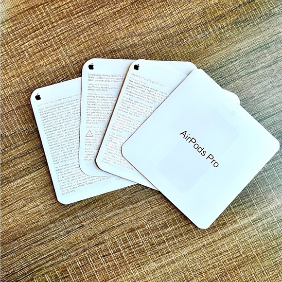 Apple AirPods Pro 2nd Generation with MagSafe Wireless Charging Case - White - Picture 7 of 7